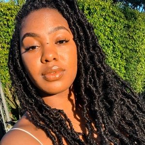 Meet your Posher, Ashley-bria